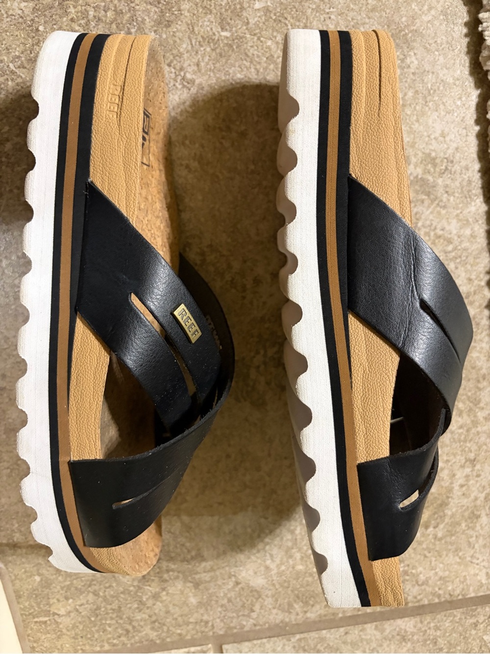 Reef Black Crossover Cork Slide Sandals comfy! - Picture 2 of 4
